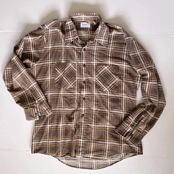 Vintage Wrangler Button Down Flannel Shirt - size large (fits like a medium) - Picture 1 of 6